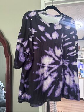 Tie-Dye Black and Purple Women’s Crewneck Top
